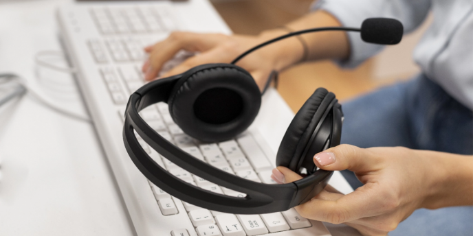 keyboard and headphones